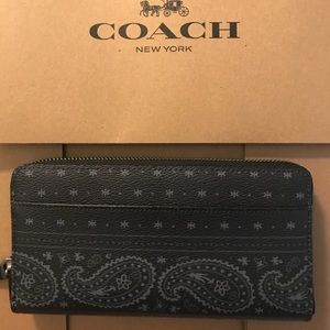 Authentic Coach Accordion Wallet